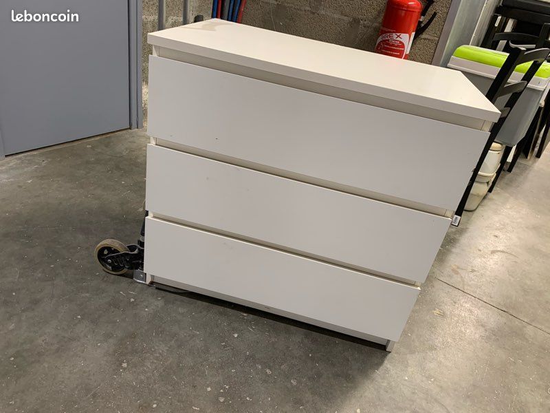 Commode blanc (image 1)