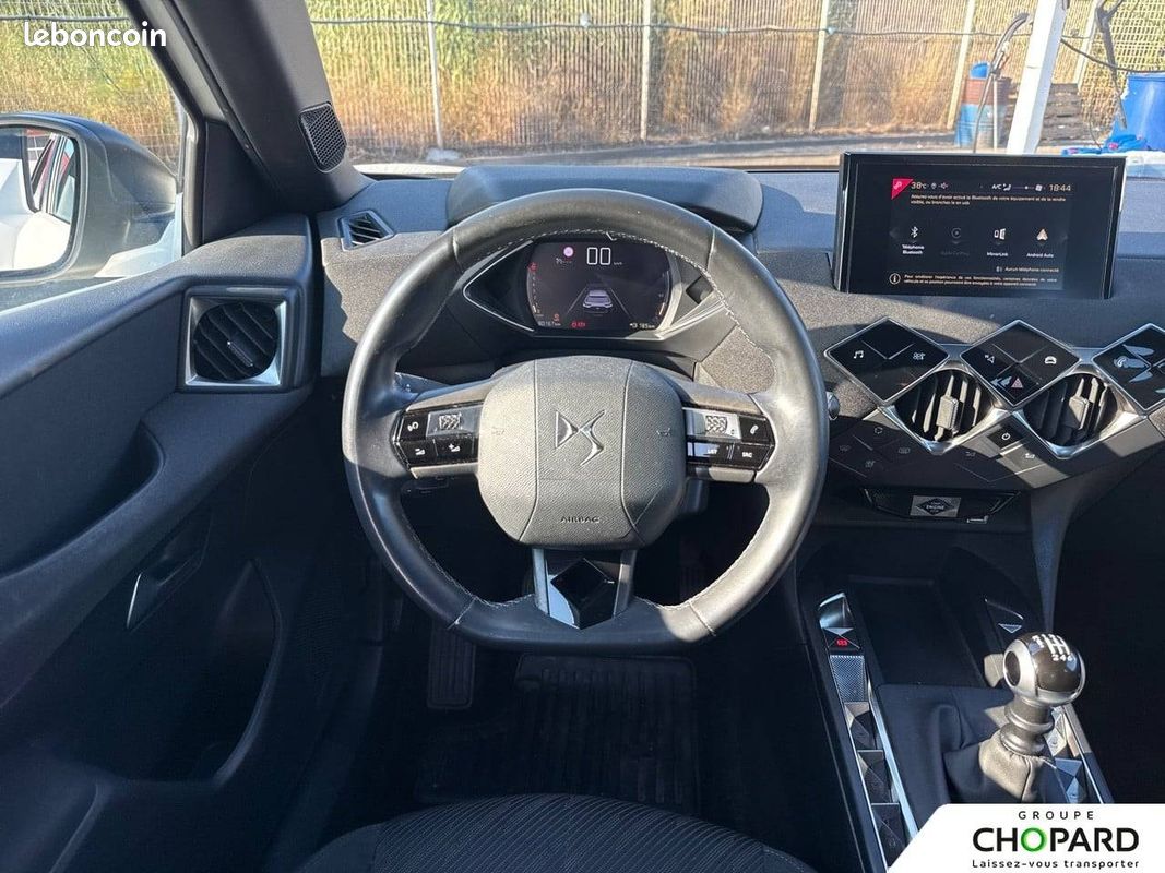 DS DS 3 Crossback PureTech 100 S&S BVM6 Business (image 17)