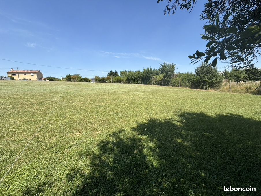 Terrain 608 m² · à Lacroix-Falgarde · 608 m² · 138 000 €