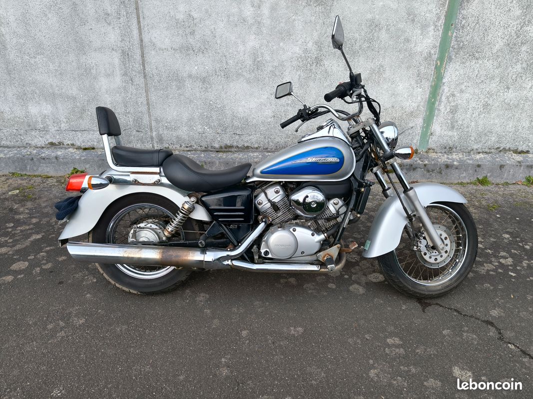 Moto shadow 125 (image 1)