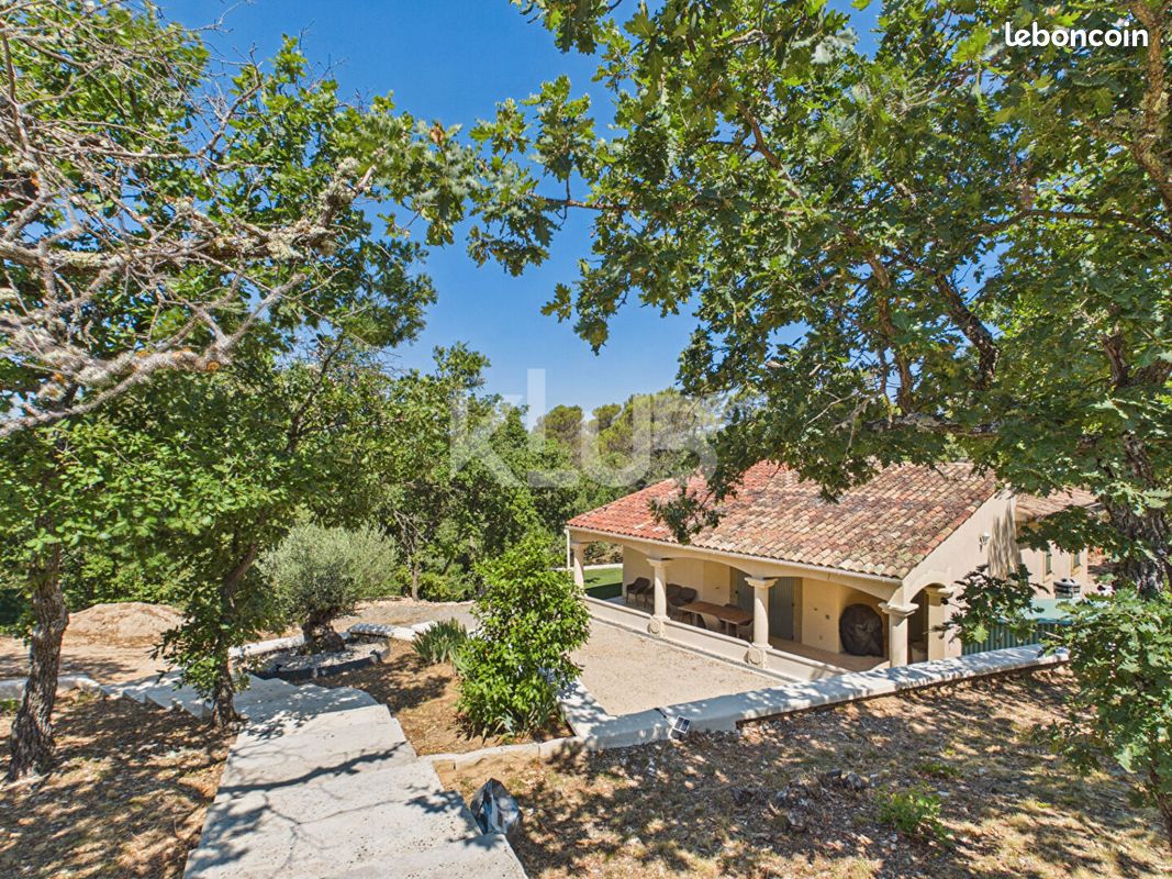 Maison 4 pièces 100 m² · à Ginasservis · 100 m² · 369 000 €