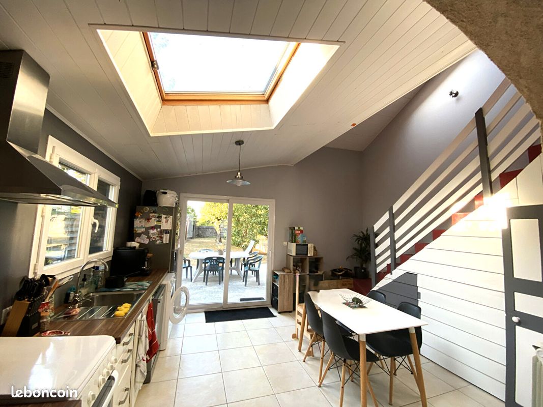 Maison 3 pièces 100 m² · à Bégrolles-en-Mauges · 100 m² · 680 €