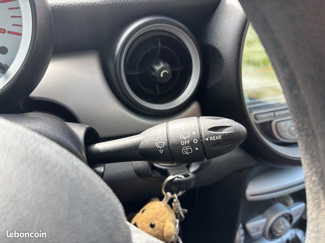 MINI HATCH R56 1.6i - 75 One (image 15)