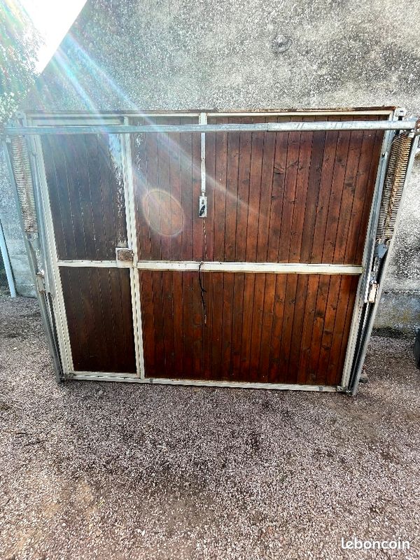 Porte de garage (image 1)