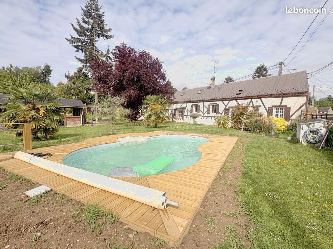 Maison 7 pièces 162 m² · à Sainte-Geneviève · 162 m² · 350 000 €