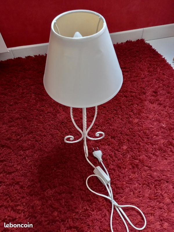 Lot lampes à poser et suspension (image 6)