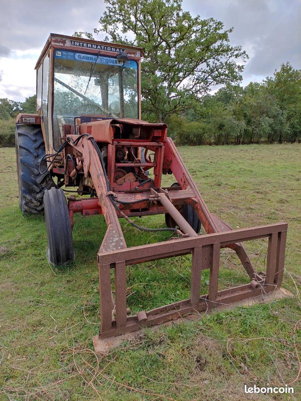 Dispositif De Retenue Pour Tracteurs Case IH & International, 529904R1, Stock Ancien Neuf