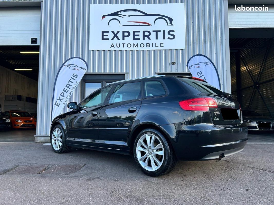 AUDI A3 1.6 TDi 105CV SPORTBACK S-TRONIC XENON LED (image 2)