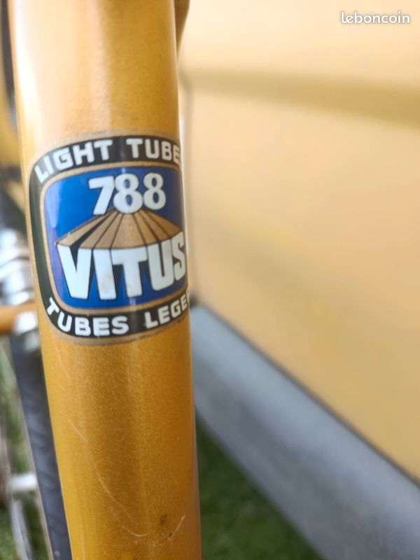 Beau vélo course vintage artisanal haut de gamme vitus788 (image 6)