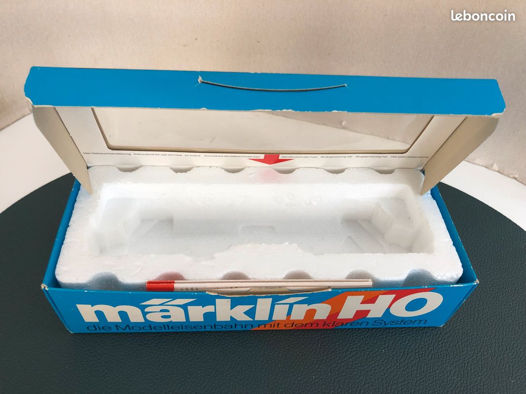 Loco HO Marklin 30747 série 218 digitalisée AC très bon état boîte d