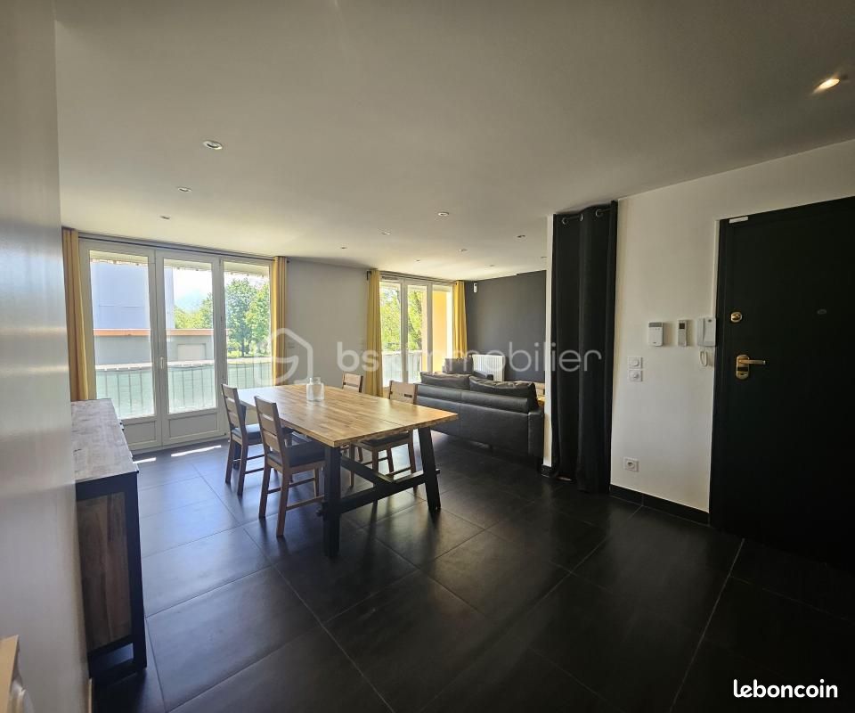 Appartement 3 pièces 70 m² · à Le Pont-de-Claix · 70 m² · 128 000 €