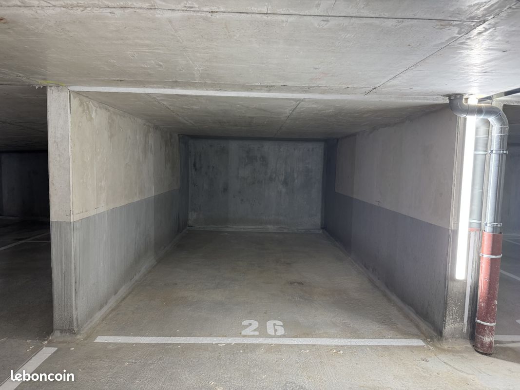 Parking 16 m² · à Nice · 16 m² · 150 €