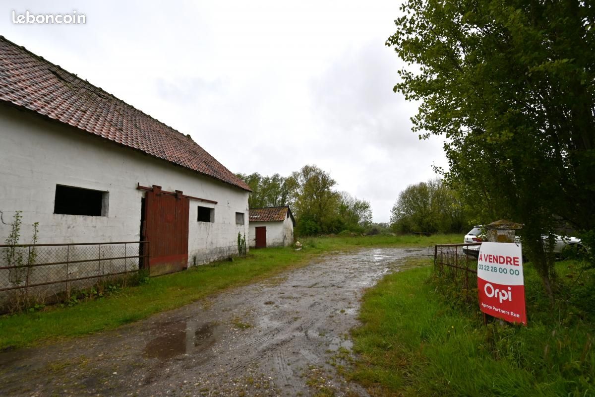 Maison 1 pièce 150 m² · à Favières · 150 m² · 129 600 €