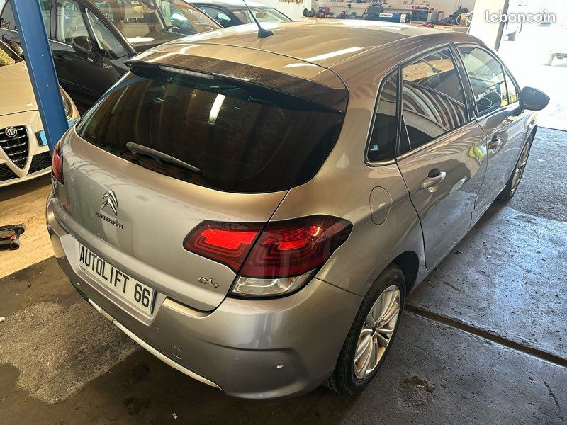 Citroën c4 2 phase 2 83609 kms garantis 1.2 i 110 cv millenium GPS garantie 12 mois (image 2)