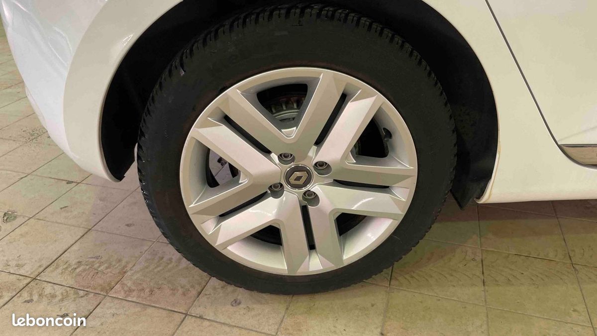 RENAULT Clio Blue dCi 85 Business (image 25)