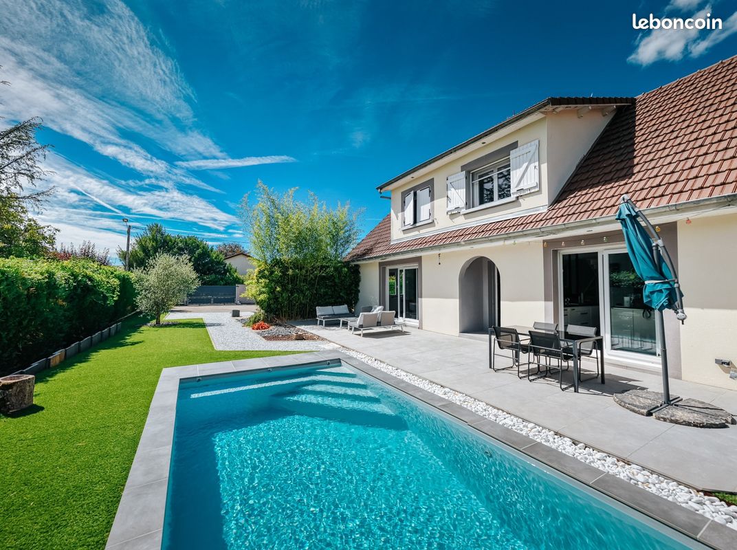 Maison 6 pièces 230 m² · à Bourgoin-Jallieu · 230 m² · 549 000 €