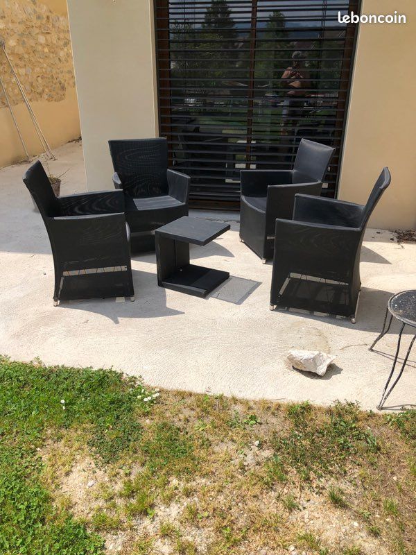 Salon de jardin noir (image 1)