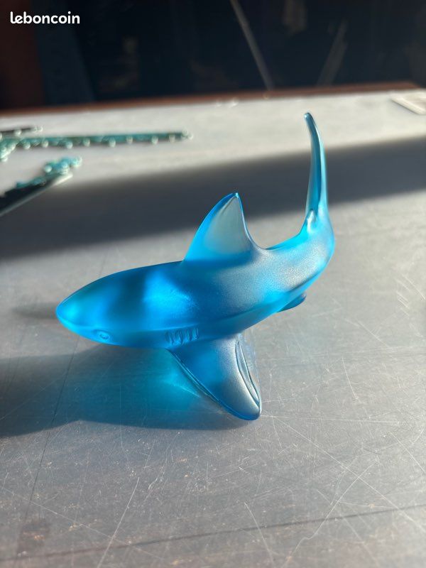 Requin lalique (image 1)