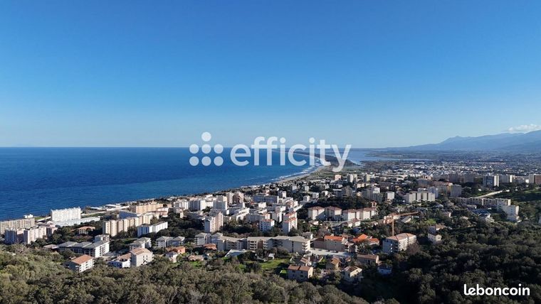 Maison 5 pièces 180 m²