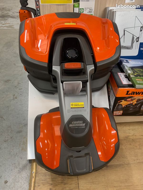 DESTOCKAGE - Robot de tonte 4x4 HUSQVARNA AM535X - NEUF (image 2)