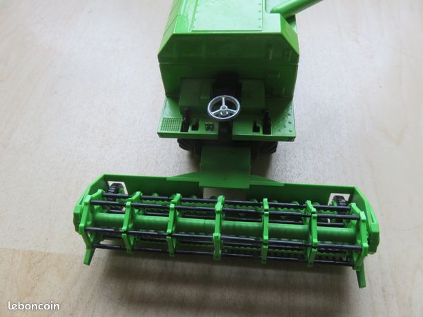 Siku DEUTZ - FAHR Mähdrescher M3630 1:32 ca.23cm gebraucht