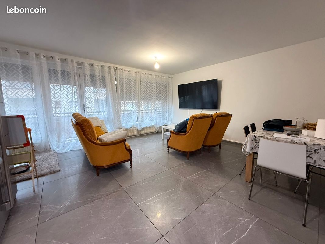Appartement 3 pièces 65 m² · à Saint-Chamond · 65 m² · 800 €/mois