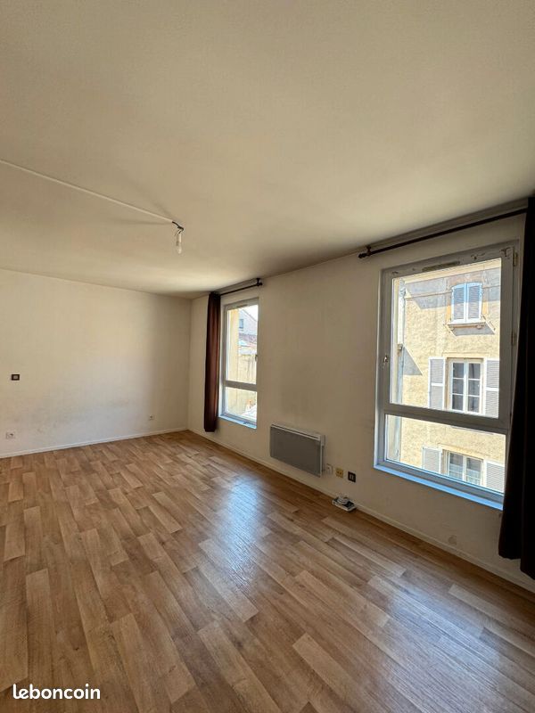 Appartement 1 pièce 28 m² · à Metz · 28 m² · 520 €
