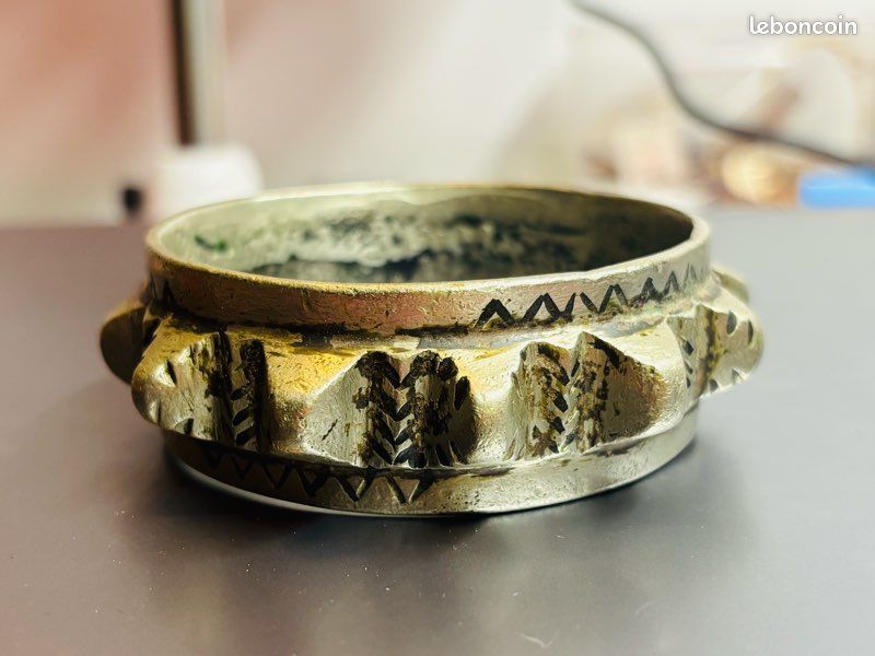 Bracelet Manchette Ethnique Berbère En Métal Argenté - Occasion En Très Bon état