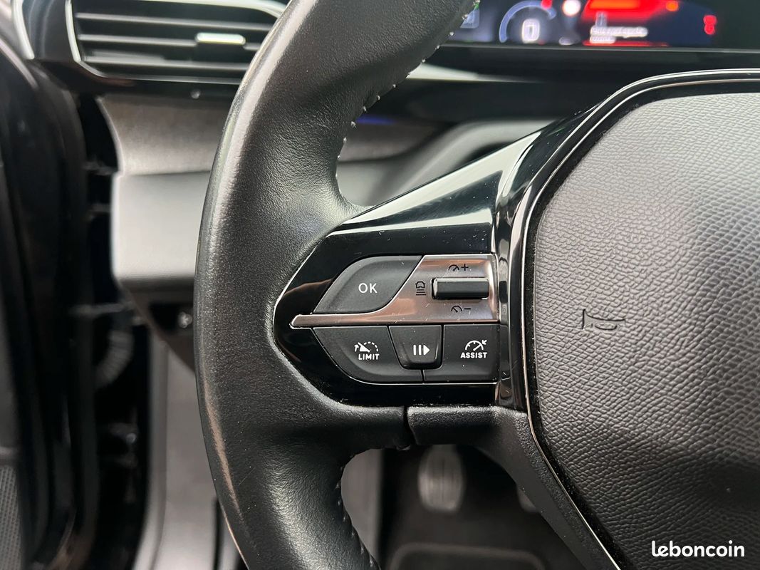 Peugeot 308 1,5 BLUE HDI 130 ALLURE CARPLAY - CAMÉRA 360 - ACC - LED (image 40)