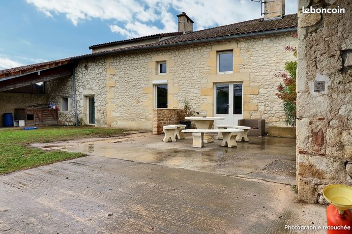 Maison 7 pièces 258 m²