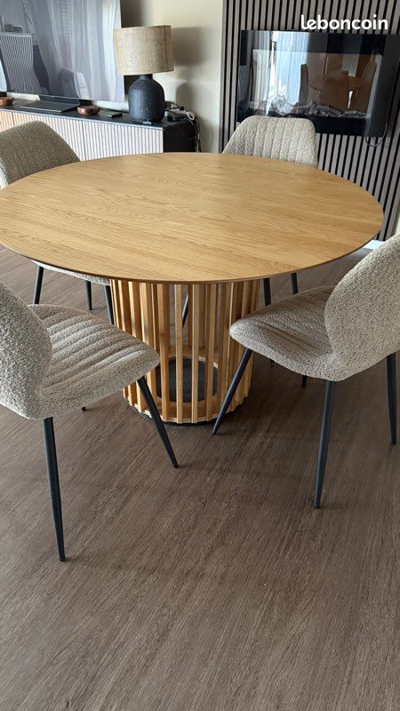 Table à manger ronde (image 1)