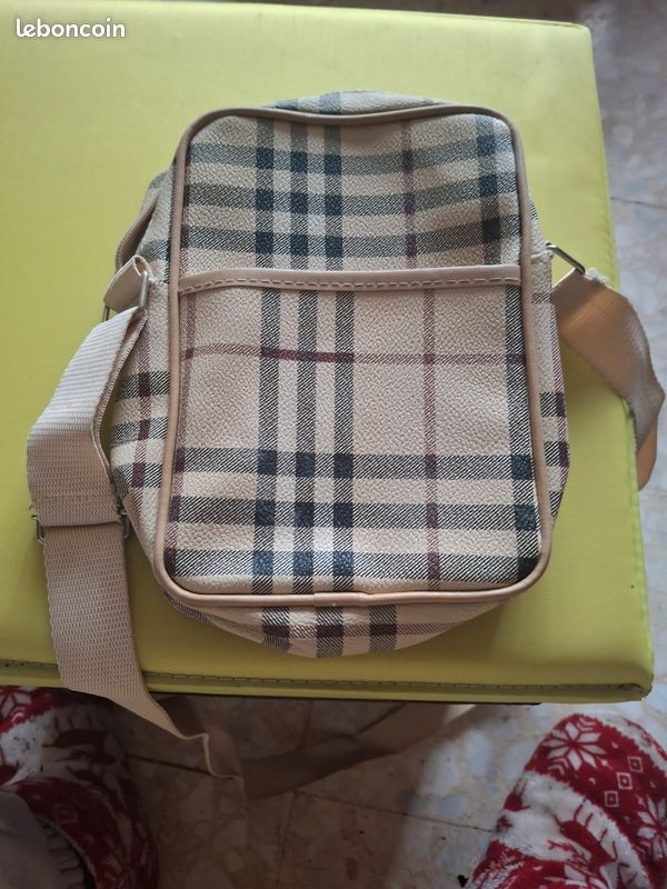 Pochette bandoulière (image 2)