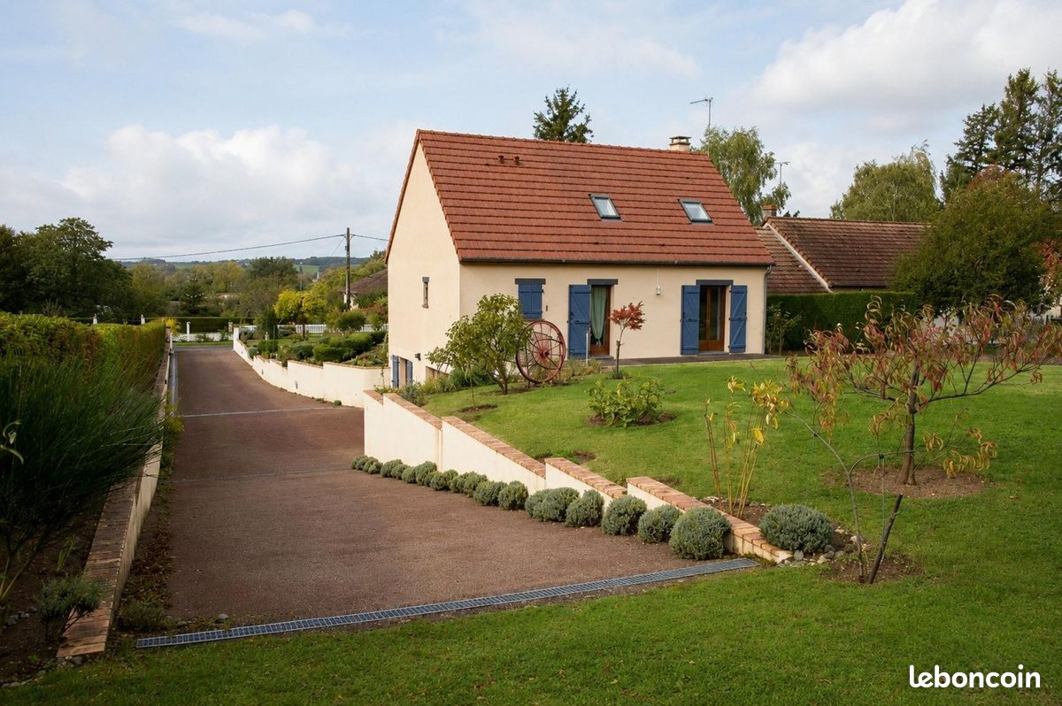 Maison 6 pièces 140 m² · à Châteaumeillant · 140 m² · 204 000 €