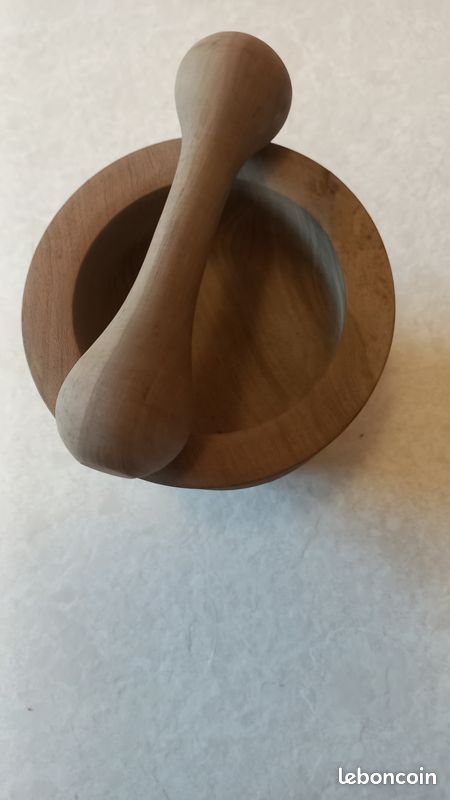Mortier en bois (image 2)