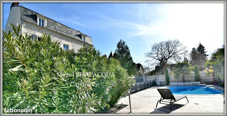 Maison 12 pièces 265 m²