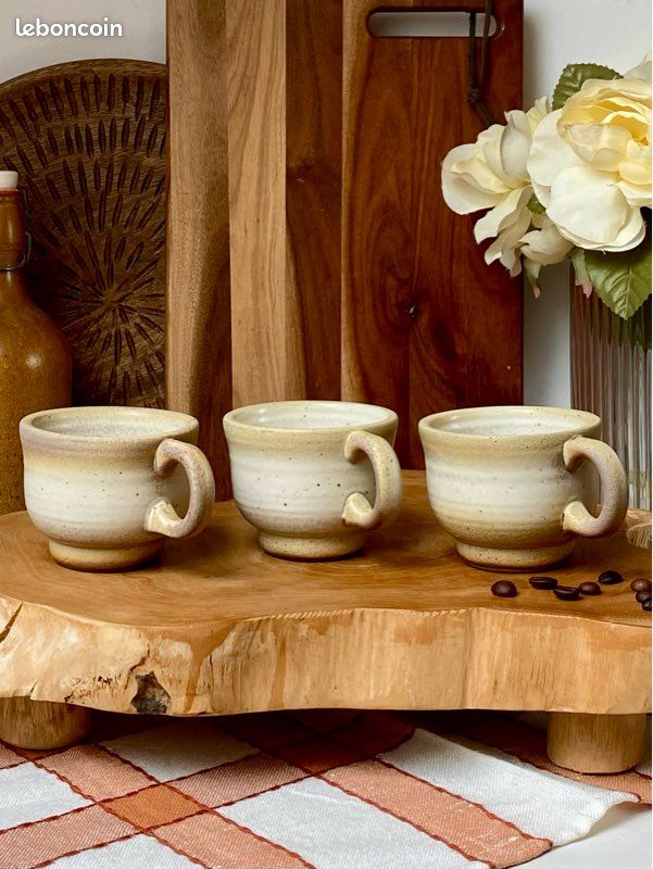 Lot 6 tasses en grès (image 2)