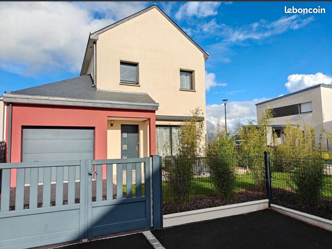 Maison 6 pièces 94 m² · à Brécé · 94 m² · 327 495 €