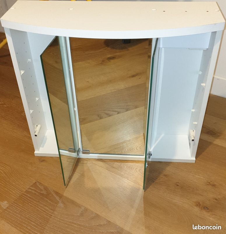 Vend armoire a pharmacie (image 2)