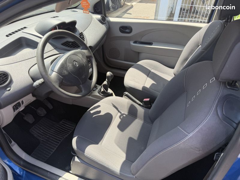Renault TWINGO II 1.2 16V 75CH DYNAMIQUE (image 5)