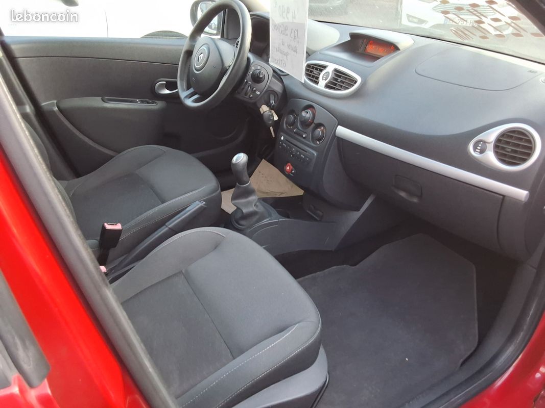 Clio 3 phase 2 1.2 75 ch expression clim (image 8)