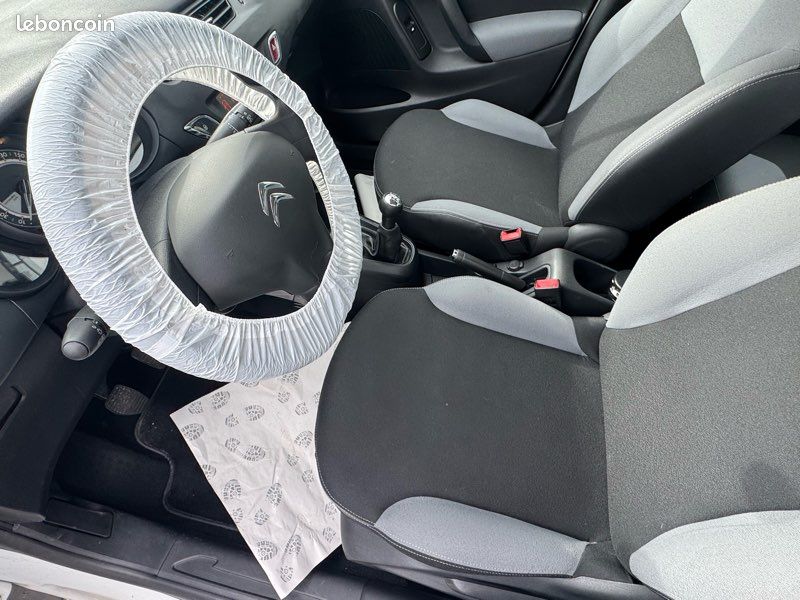 Citroën c3 1.4 hdi 70ch faibles kms excellent état 68.000 kms (image 10)