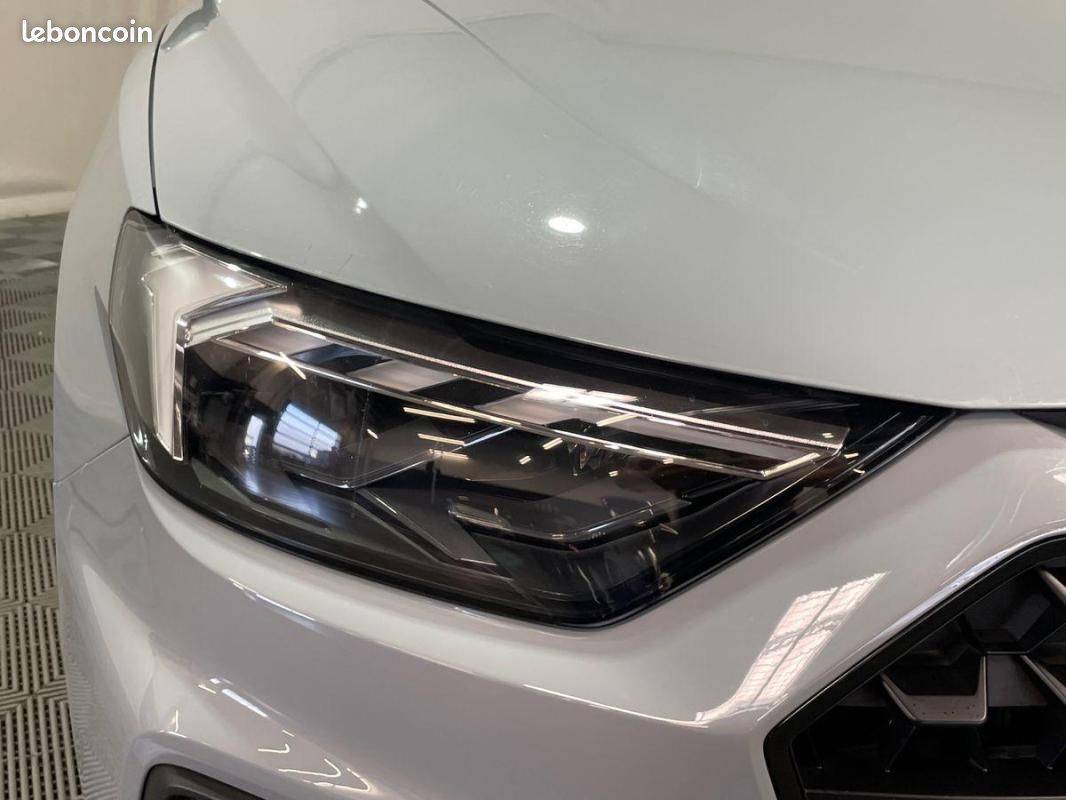 Audi A1 sportback 30 TFSI 116 ch S tronic 7 S line (image 25)