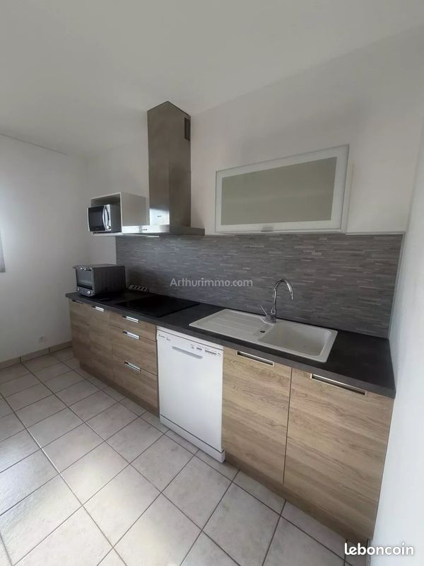 Appartement 1 pièce 25 m² · à La Chapelle-des-Fougeretz · 25 m² · 450 €