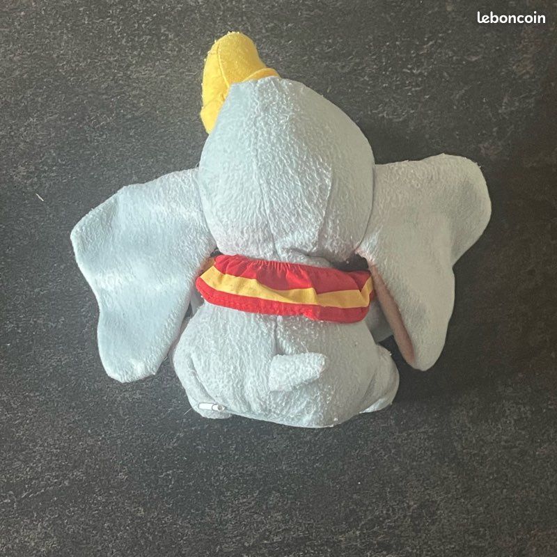 Peluche éléphant Dumbo (image 6)