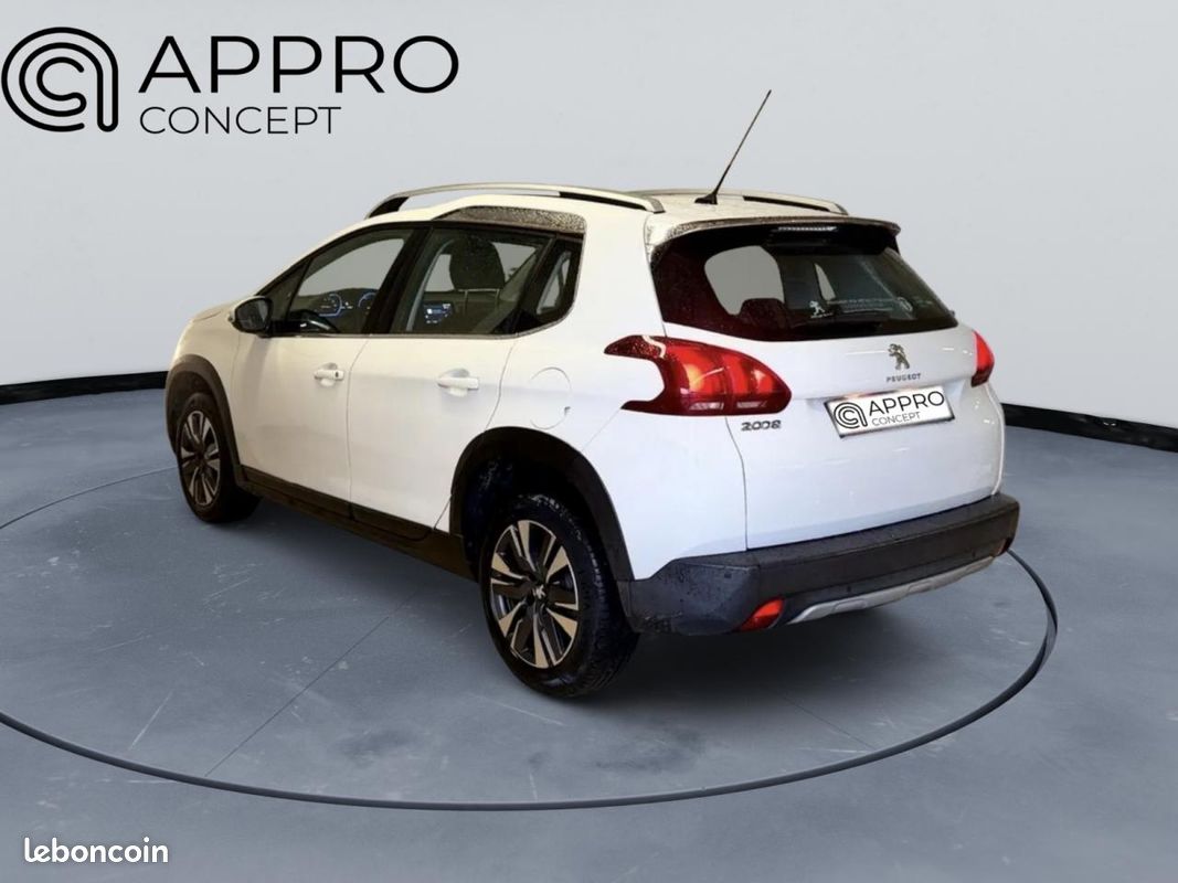 PEUGEOT 2008 1.2i PureTech 12V S&S - 110 Allure PHASE 2 (image 5)