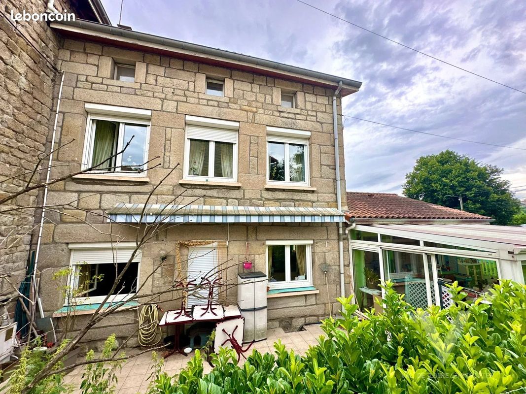Maison 106 m² · à Saint-Genest-Lerpt · 106 m² · 174 000 €