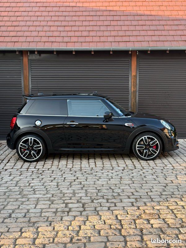 MINI John Cooper Works – Harman Kardon – Toit ouvrant – EDC – CarPlay – Caméra – Suivi MINI – 67 500 km (image 2)