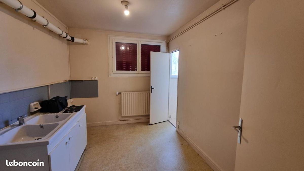 Appartement 5 pièces 87 m² · à Neuvic · 87 m² · 429 €/mois
