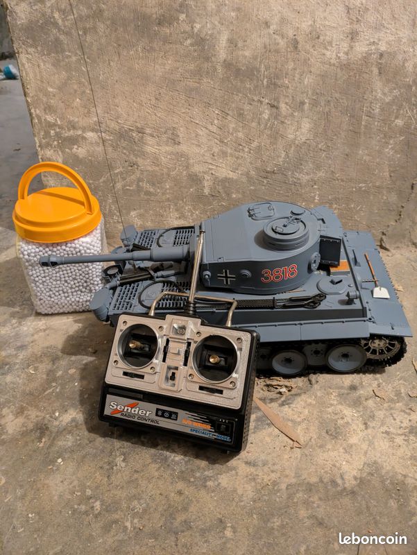 Char Tiger II Télécommandé 1/16 – Métal, 2.4 GHz, Son, Fumée, Tir, Chenilles, Modélisme RC