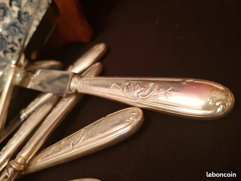 Couteaux de Table Style Louis XV en Plaqué Argent, France